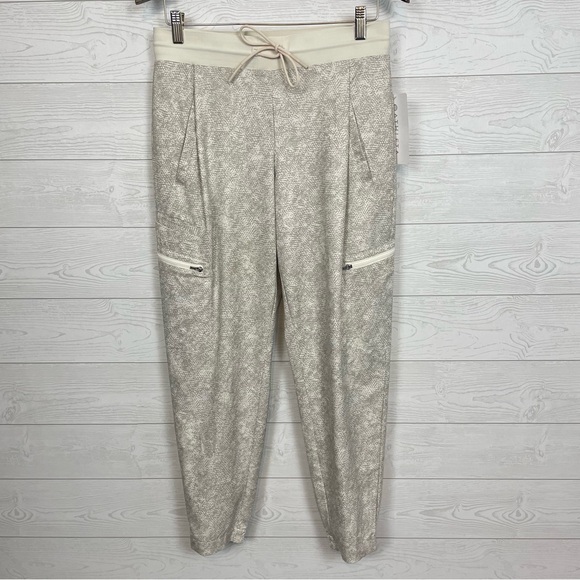 Athleta Venture Printed Pants Size 6 NWT - Picture 5 of 13